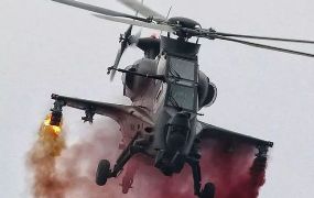 Chinezen laten hun nieuwste helikopters zien! 