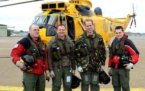 Britse prins William gaat terug aan de slag als heli-piloot