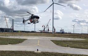 FLASH: Nieuwe helihaven in de Groningse Eemshaven in gebruik genomen