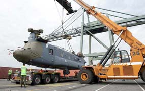 Twee nieuwe CH-47F's geleverd voor Nederlandse Defensie