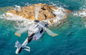 Franse Marine test de Airbus H160 boven zee