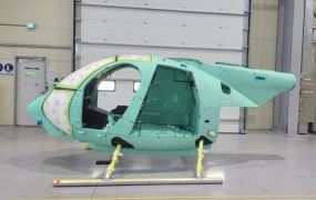 Korean Air levert eerste AH-6 helikopterromp aan Boeing