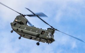 RAF Chinook display-team in actie op RIAT 2023