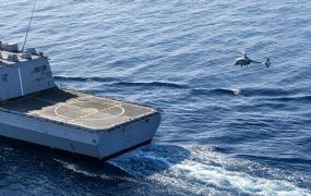 Onbemande Airbus VSR700 getest vanop fregat van Franse Marine