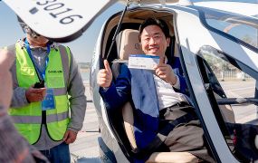 EHang maakt 's werelds eerste drone taxivluchten met passagiers 