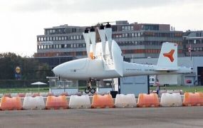 Dufour 'big drone' maakt eerste hover vlucht