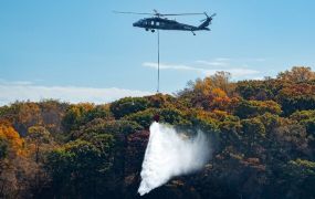 Sikorsky BlackHawk en Rain tonen vroege detectie van bosbrandhaarden