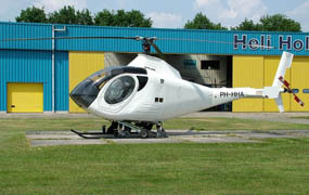PH-HHA - Schweizer - 269D (330)